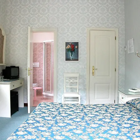 Hotel Du Parc 2*