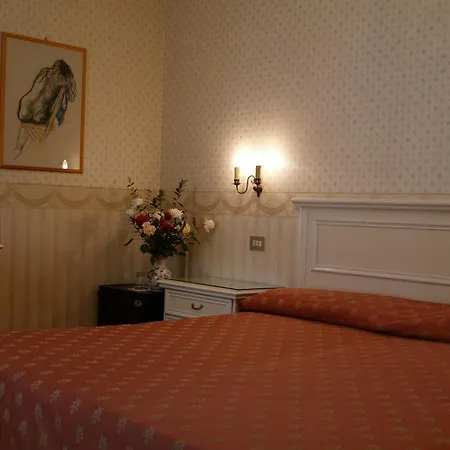 Du Parc Hotel 2*
