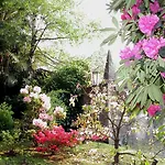 Отель Du Parc 2*