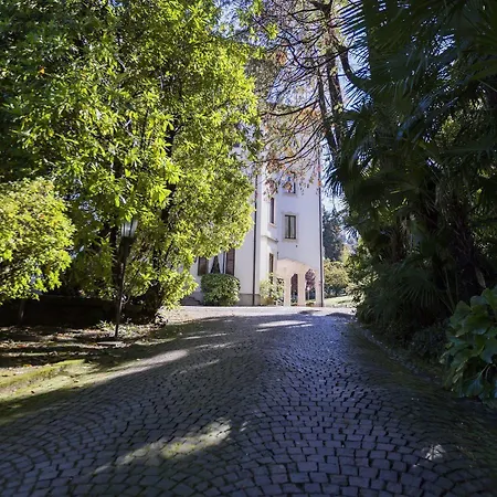 Du Parc 2*
